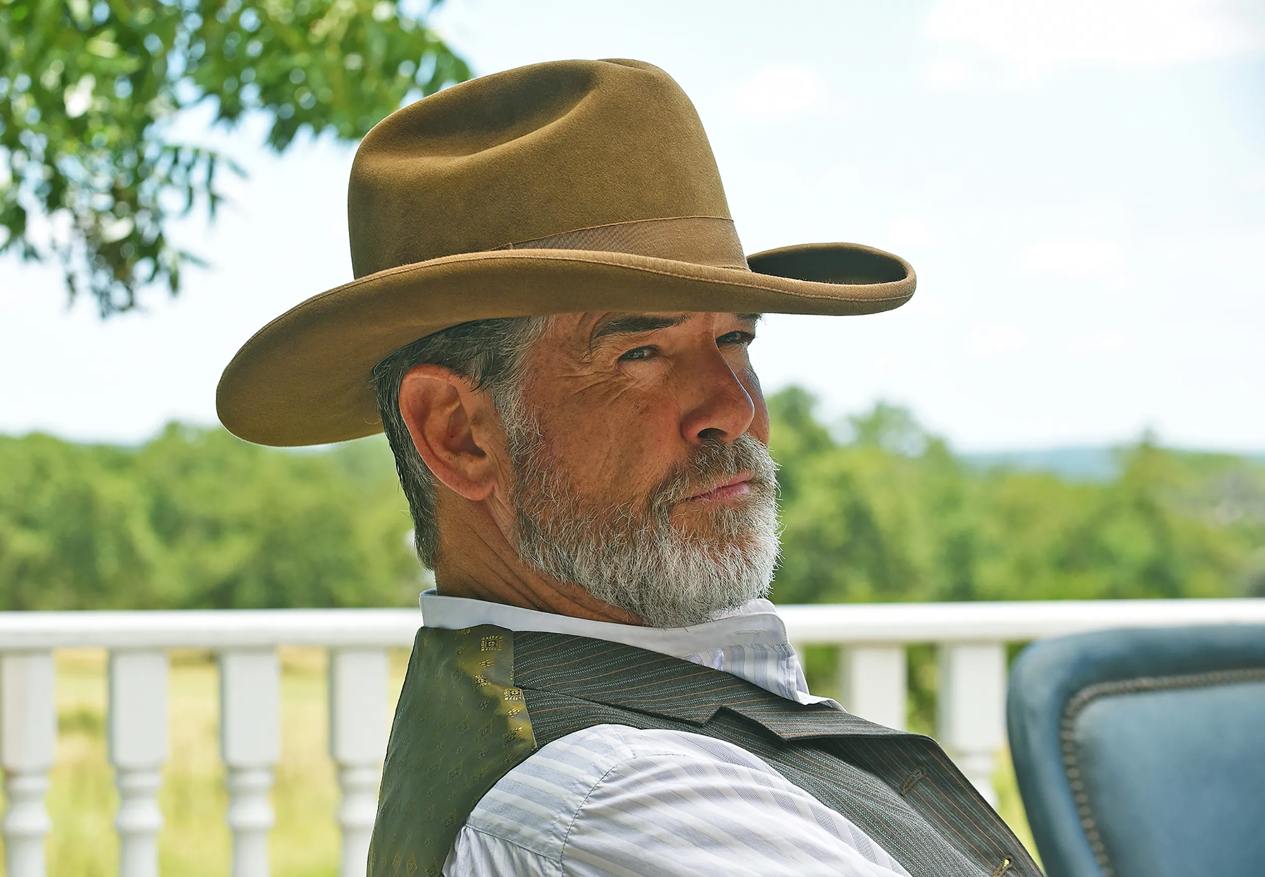 Pierce Brosnan  - The Son 3